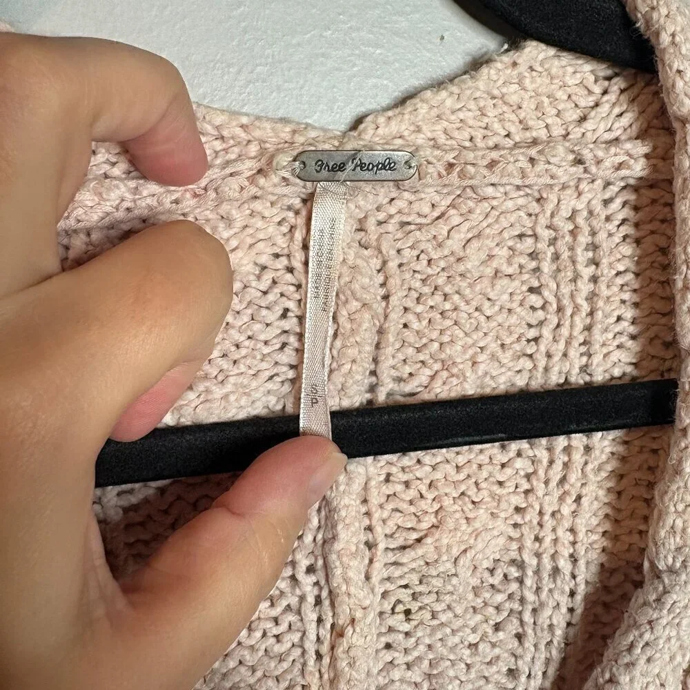 Free People Easy Cable V Neck Sweater in Champagne